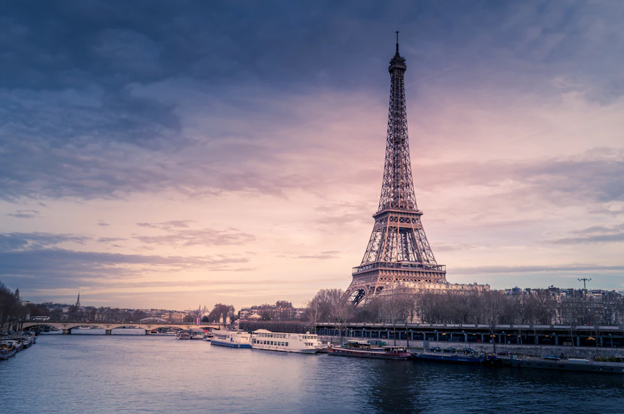 Paris travel scene
